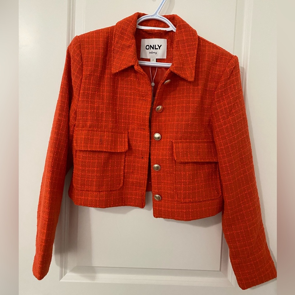 BNWT - Picture 2 of 5